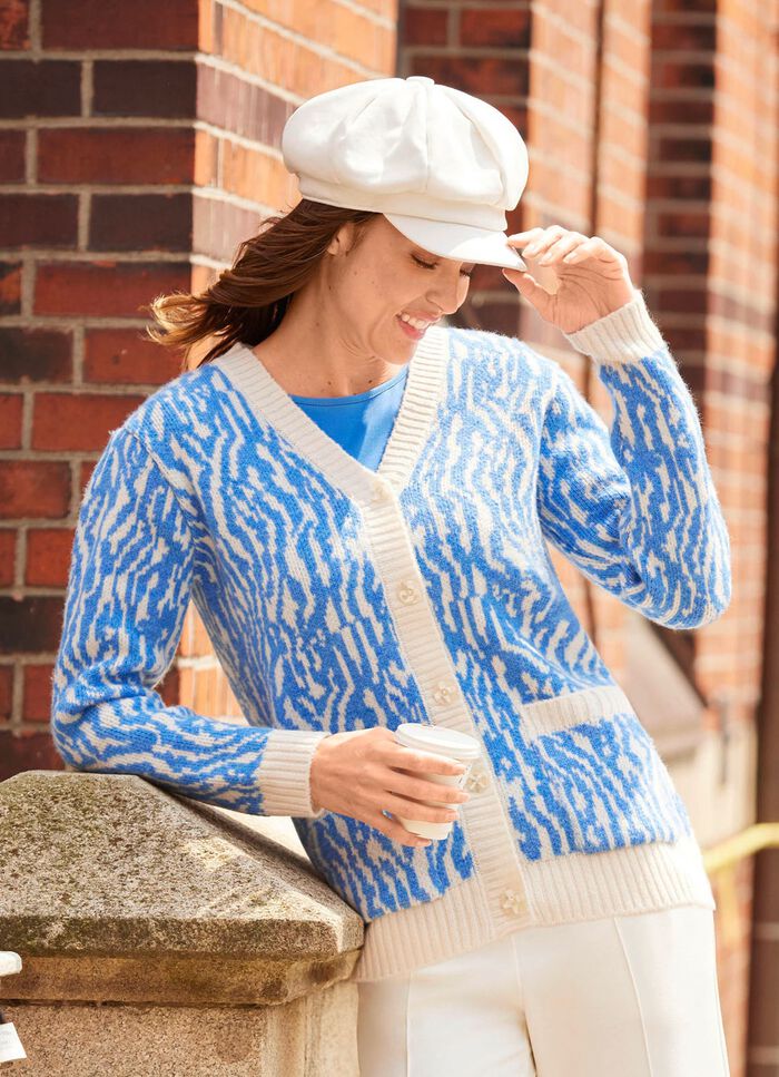 Strickjacke in aufwendigem Jacquard-Dessin 