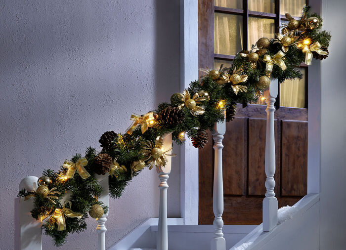 Weihnachtsgirlande mit Beleuchtung 