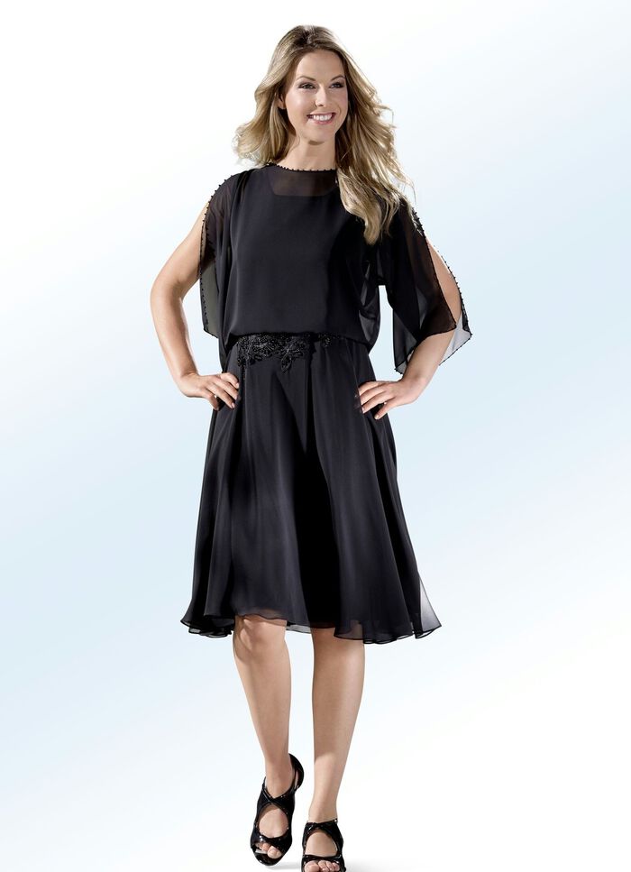 Kleid mit dekorativer Perlenzier 