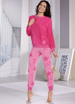 Schlafanzug aus Frottierstrech mit Knopfleiste 