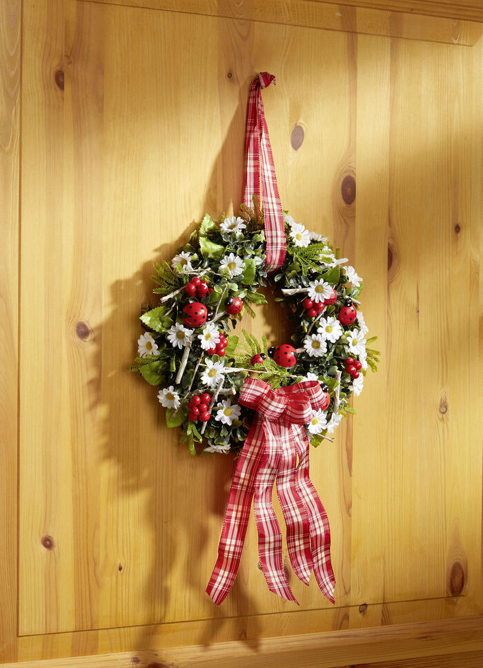 Wandkranz mit kleinen Marienkäfern aus Holz