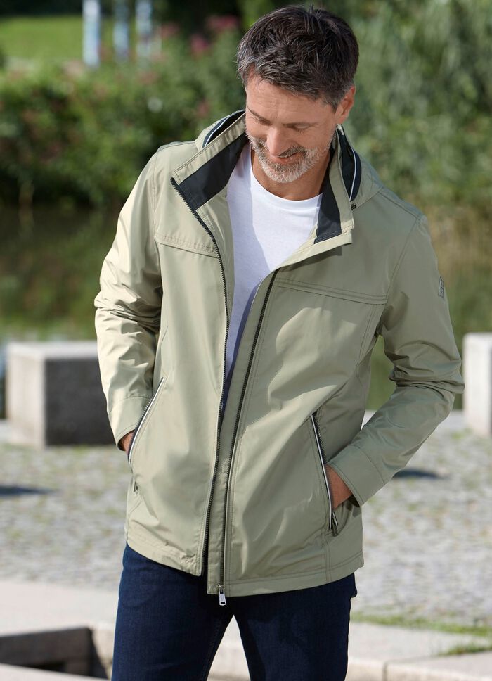 Funktionskurzjacke mit abtrennbarer Kapuze 