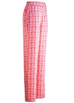 Hose in modischer Weite 