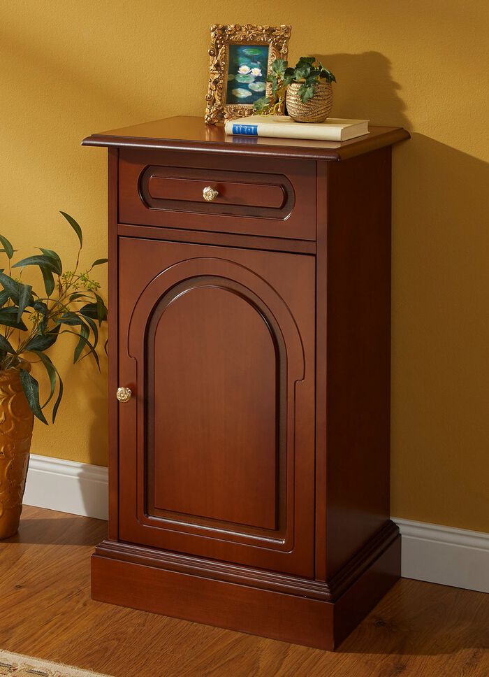 M&ouml;belserie mit typisch italienischem Flair NUSSBAUM