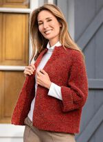 Strickjacke aus Boucl&eacute;garn 