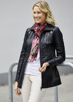 Lederjacke mit Zierstepp 