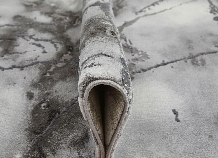 Stilsichere Br&uuml;cken und Teppiche mit Marmormotiv 