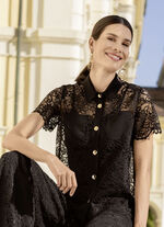 Spitzenbluse mit Hemdkragen 