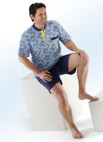 Shorty mit Alloverdessin, Knopfleiste und Brusttasche 