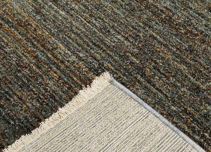 Hochwertig verarbeitete Br&uuml;cken und Teppiche 