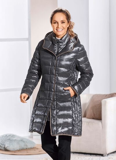 Kurzmantel mit seitlicher L&auml;ngssteppung 