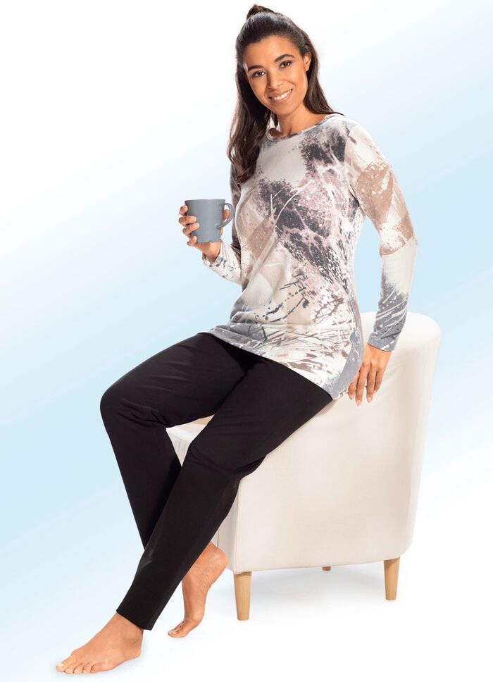 Bezaubernder Hausanzug 