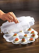 Eier-Tablett mit Deckel aus Kunststoff 