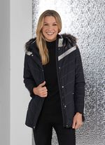 Jacke mit silberfarbenen Ziern&auml;hten 