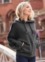 Pullover mit Kapuze und in Fledermausform 