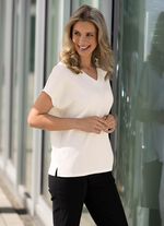 Shirt mit Seitenschlitzen in 2 Farben 