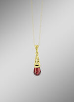 Filigrane Anhänger mit echt Granat 