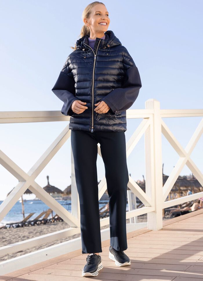 Jacke in trendaktuellem Materialmix 