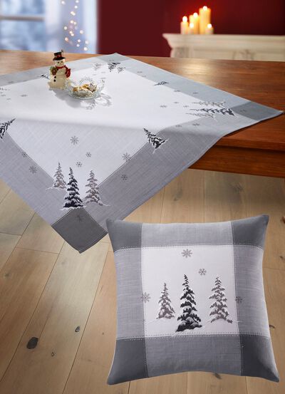 Tisch- und Raumdekoration in Leinenoptik 