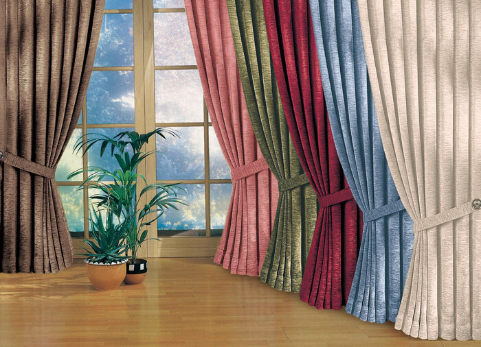 Fensterdekoration aus schwerer Thermo-Chenille-Qualit&auml;t 