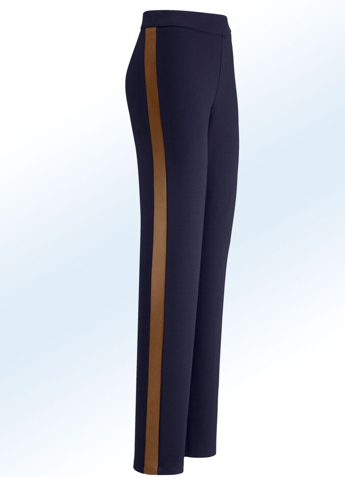 Hose im angesagten Materialmix 