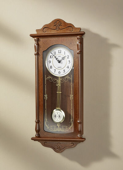 Wanduhr mit Regulatorgehäuse aus Holz 