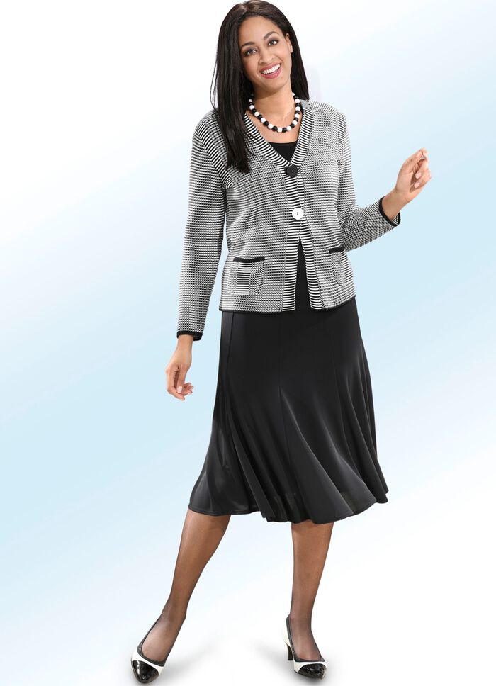 Strickjacke mit Baumwolle und dekorativen Kontrasten 