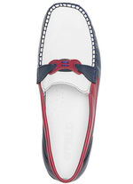 ELENA EDEN Slipper mit dekorativer Spange BLAU-WEISS-ROT