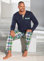 Schlafanzug mit Knopfleiste, aufgesetzter Brusttasche und Karodessin 