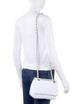 Laurina Tasche mit trendiger Steppung WEISS