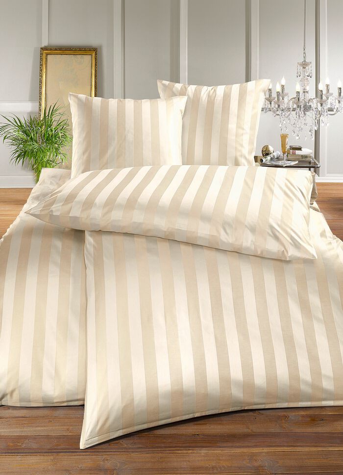 Hochwertige Bettw&auml;sche aus dem Hause BAUER BEIGE