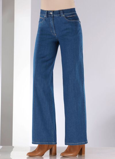 Jeans mit dezenter Strasszier 