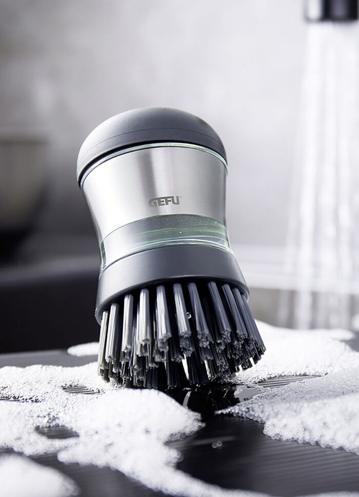 Sp&uuml;lb&uuml;rste mit Sp&uuml;lmittelspender 