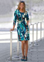 Ausdruckstark dessiniertes Kleid 