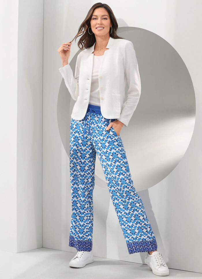 Hose in modischer Weite 