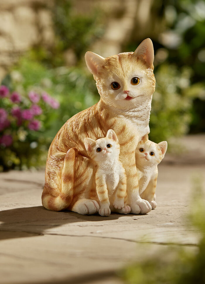 Beleuchtete Katzenfamilie 