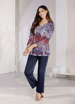 Laurina Schlafanzug mit farbbrillantem Bordürendruckdessin