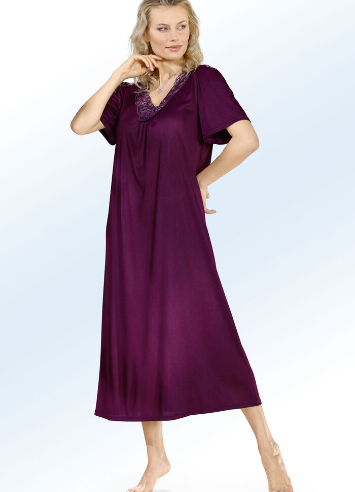 Nachthemd mit Raffungen und Spitze AUBERGINE