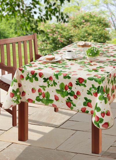 Wachstuch-Tischdecke mit frischen Erdbeer-Motiven 
