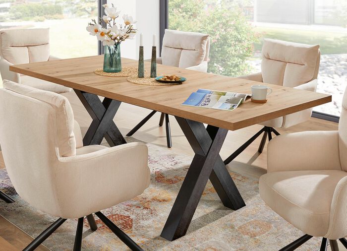 Esstisch mit X-Gestell und Synchronauszug 