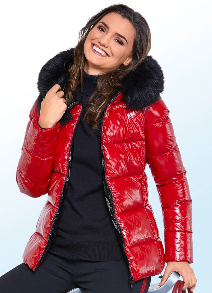 Jacke in trendgenauer Lack-Optik 