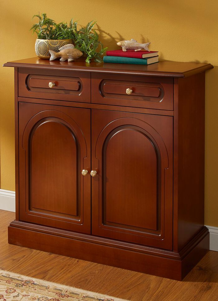 M&ouml;belserie mit typisch italienischem Flair NUSSBAUM