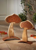 Pilz aus gerostetem Stahlblech und angeflammtem Fichtenholz 