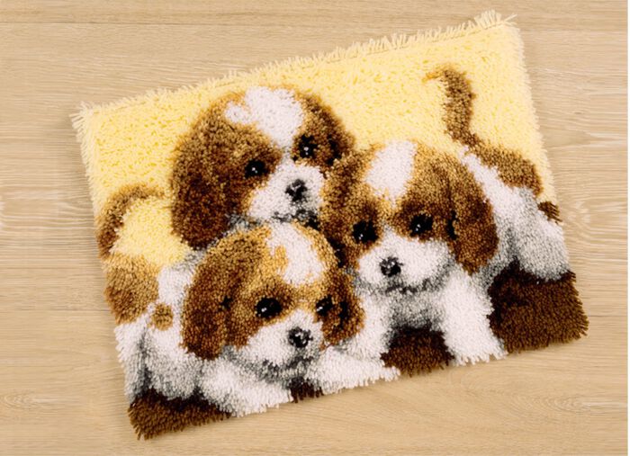 Kn&uuml;pfteppich mit Tier-Motiven BUNT