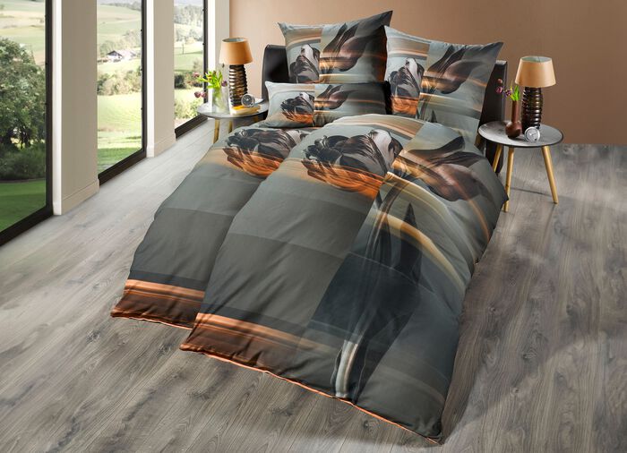 Bettw&auml;sche-Garnitur mit Bl&uuml;tendessin 