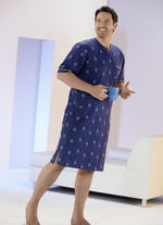 Zweierpack Nachthemden mit V-Ausschnitt und Seitenschlitzen 