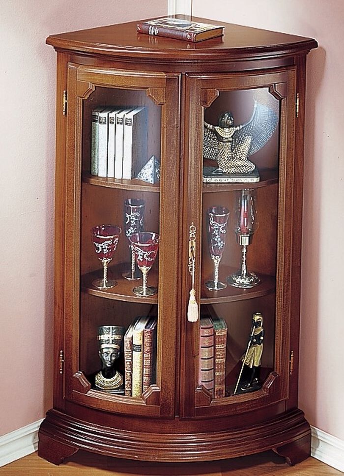 Eckvitrine klein, 2-türig NUSSBAUM