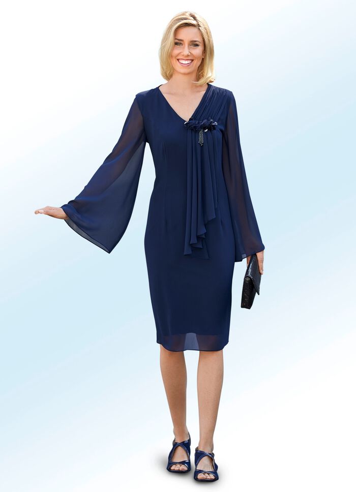 Kleid mit extravaganter Chiffonsch&auml;rpe 