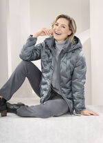 Daunenjacke mit abnehmbarer Kapuze STAHLBLAU