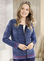 Strickjacke in dekorativem Dessin 